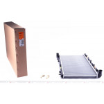 Радіатор охолодження Subaru Forester 2.0-2.5 02- 