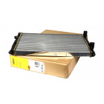 Радіатор охолодження VW Passat 1.6-2.0 94- 