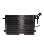 Радіатор кондиціонера VW Passat 1.6-2.8 94- 