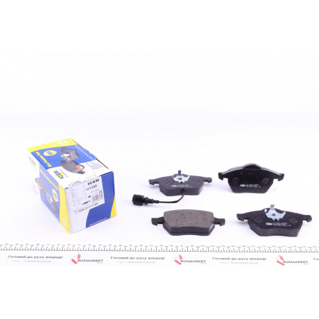 Колодки гальмівні (передні) Audi A3/TT/Seat Leon/Skoda Octavia/VW Golf 96-10/Polo 05-09 (+датчик)