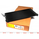 Радіатор кондиціонера MB Vito (W639) 2.2CDI 03-08 (кріплення на 2 шпильки) 