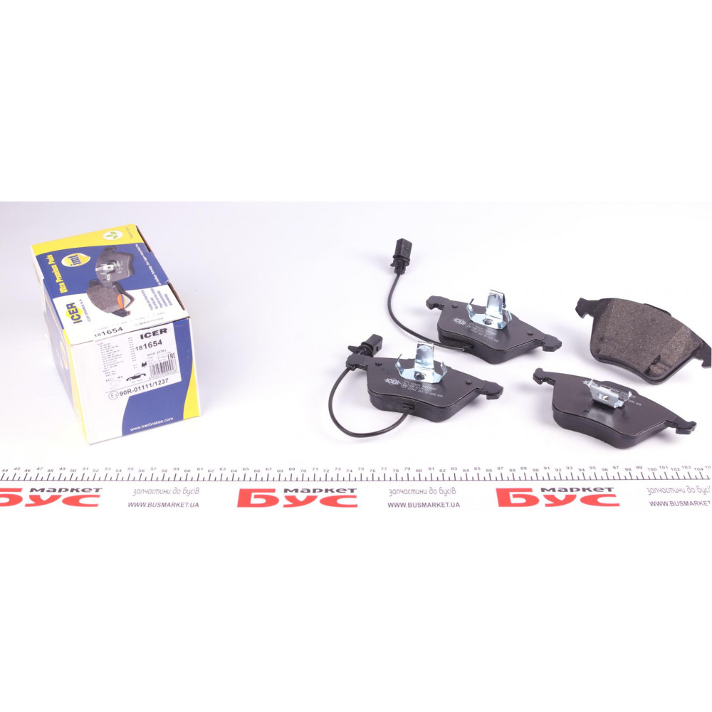 Колодки гальмівні (передні) Audi A4 03-09/A6/A8 03-11/Seat Exeo 08-13 (+датчики)
