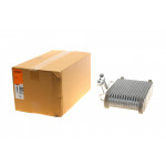 Радіатор кондиціонера Audi A4 1.6-2.8 94-01 