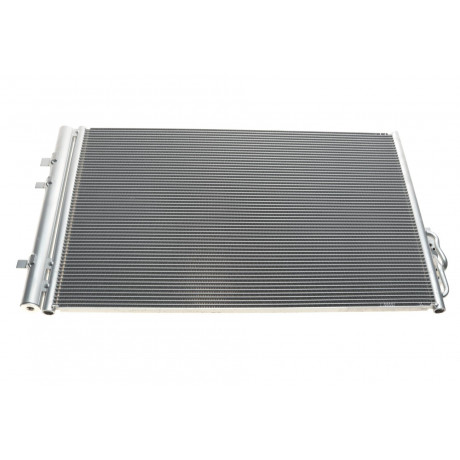 Радіатор кондиціонера BMW X3 (F25)/X4 (F26) 12-18 B47/N20/N47/N52/N55/N57