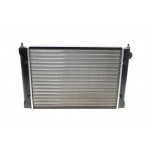 Радіатор охолодження VW Passat 80-88/Golf II 83-91(пошкоджений патрубок розповітрювання) 