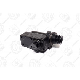 Цилиндр главный выключения сцепления в сб. <ДК>