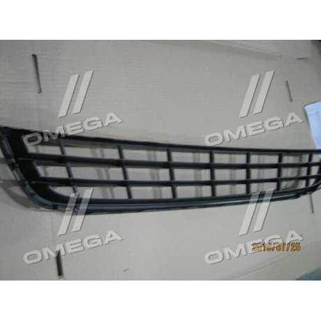 Решiтка бампера пер. средн. VW JETTA 11-14 (TEMPEST)