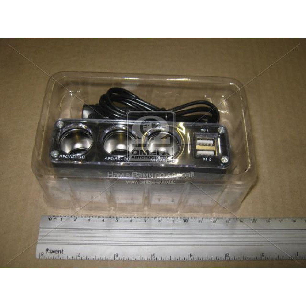 Разветвитель в прикуриватель на три гнезда + 2 USB, 1А/2,1А (пр-во Китай)