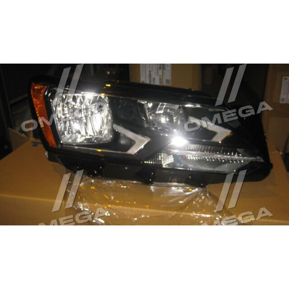 Фара пра. VW PASSAT B8 15- (TYC)