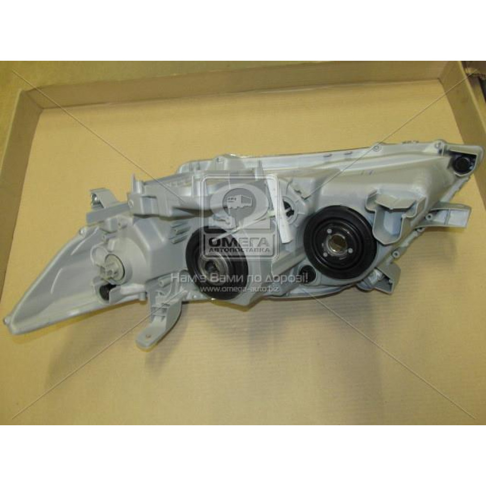 Фара пра. TOYOTA CAMRY 06-11 (пр-во TYC)