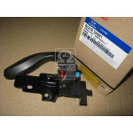 Ручка двері внутрішня ліва Hyundai HD45/HD65/HD72/HD78 04- (вир-во Mobis) 