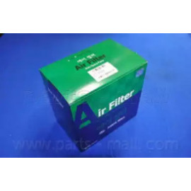 Фільтр повітряний  TOYOTA LAND CRUISER (вир-во Parts-Mall)